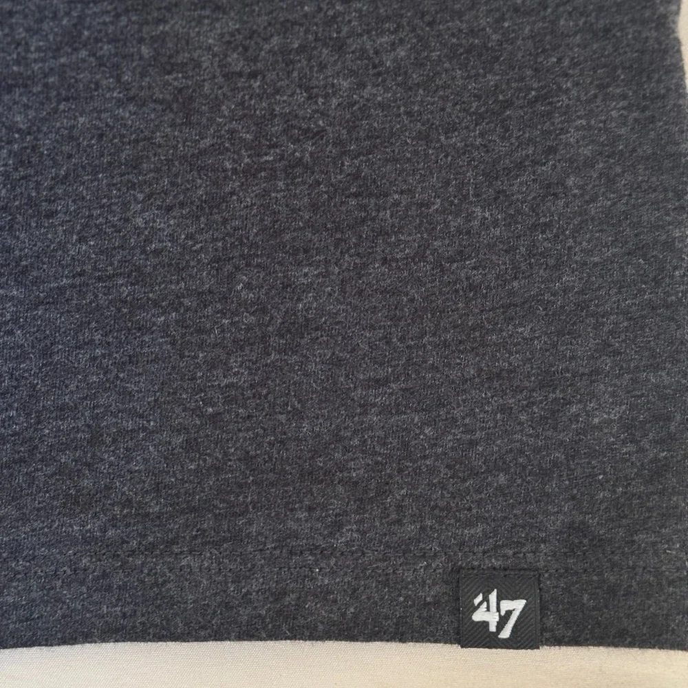 47 Brand Men's Charcoal Tee with Light Blue Print - Picture 4 of 4
